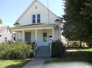 606 E Locust St, Canton, IL 61520