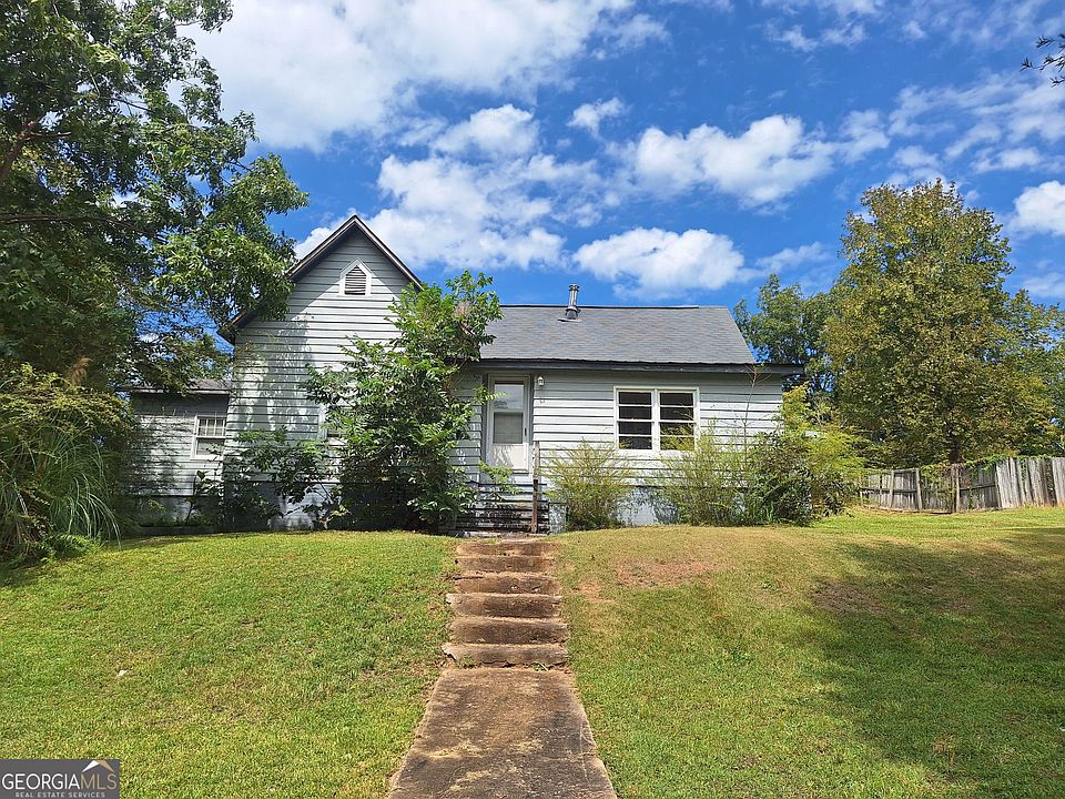 1st image of 102 Glenn St