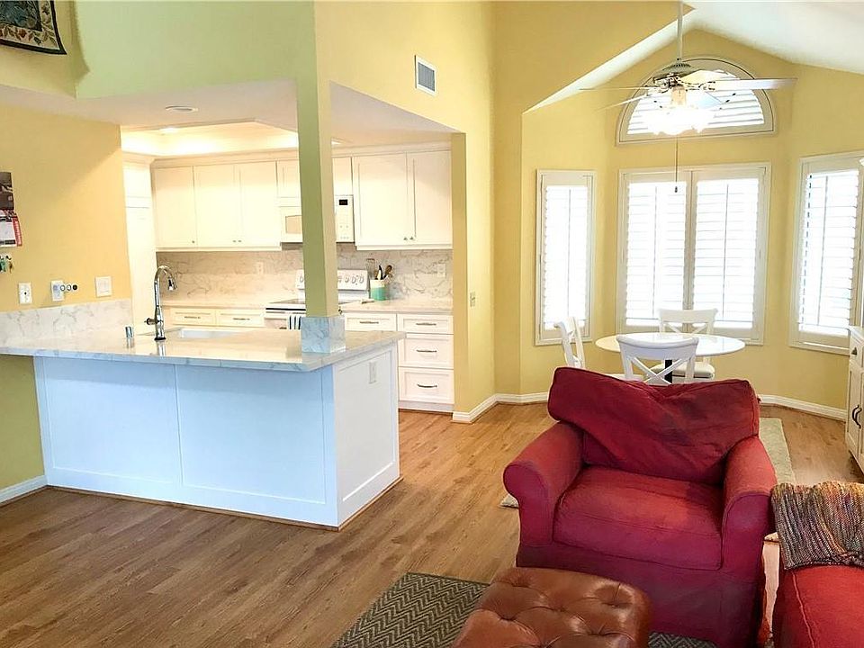 Living room, kitchen, and dining nook. (furniture not included.)