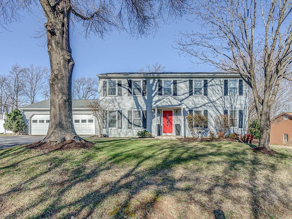 1st image of 5601 Warwood Dr