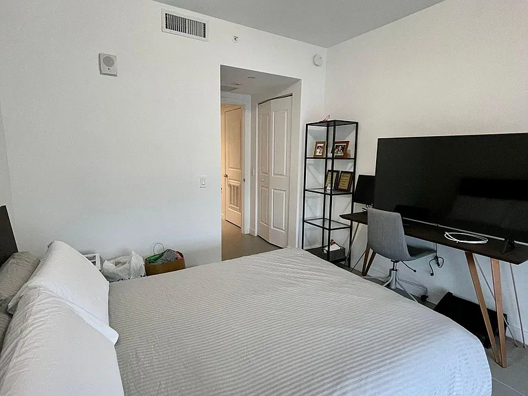 1600 NE 1st Ave #2210 — Photo 11