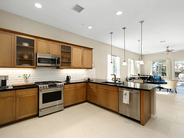 43001 Ascona Ln — Photo 8