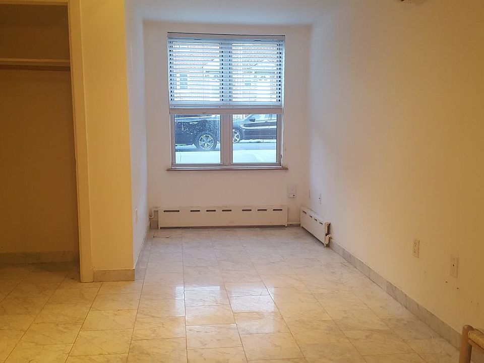 2nd image of 2512 43rd St #1