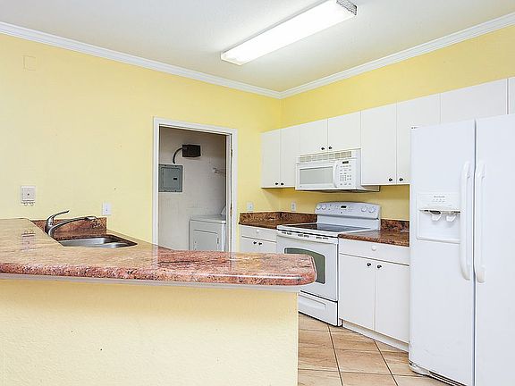 5th image of 3751 Conroy Rd APT 2321
