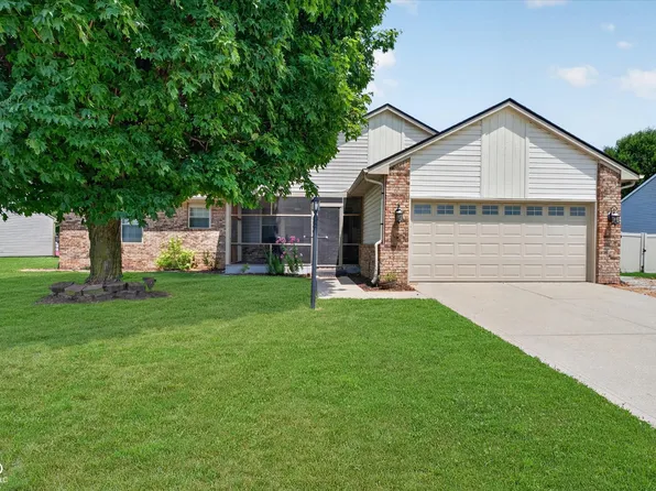 5664 Pine Knoll Blvd, Noblesville, IN 46062