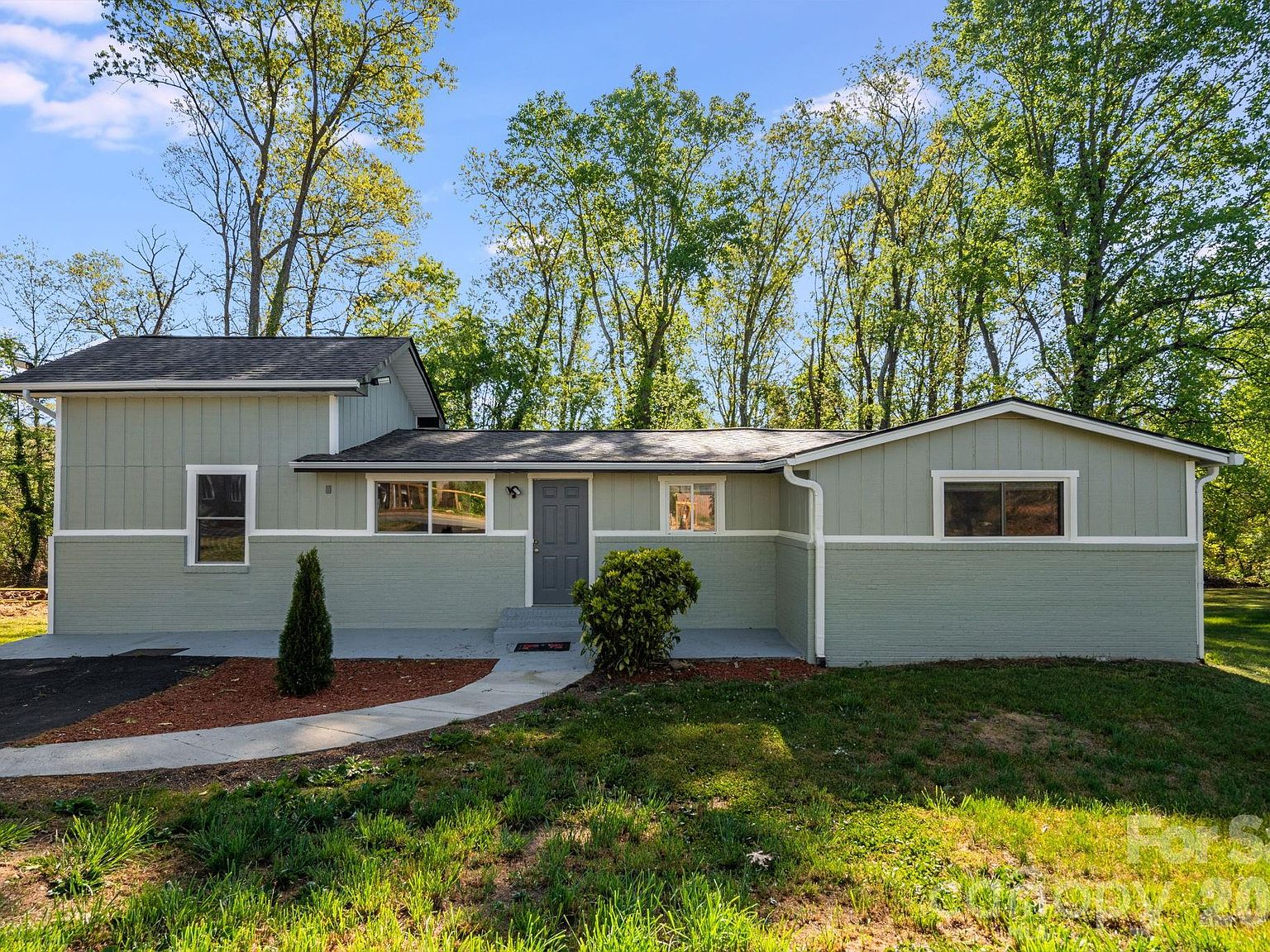 21 Oak Hill Dr, Asheville, NC 28806 | MLS #4371176 | Zillow