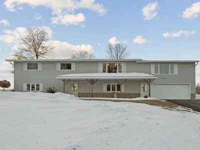 69 16th Ave NW, Waukon, IA, 52172