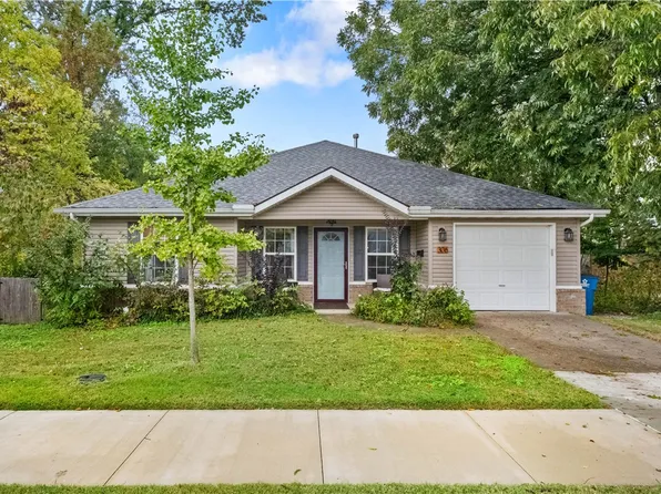 306 SW B St, Bentonville, AR 72712