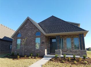 3305 SW Stoneway Ave, Bentonville, AR 72712