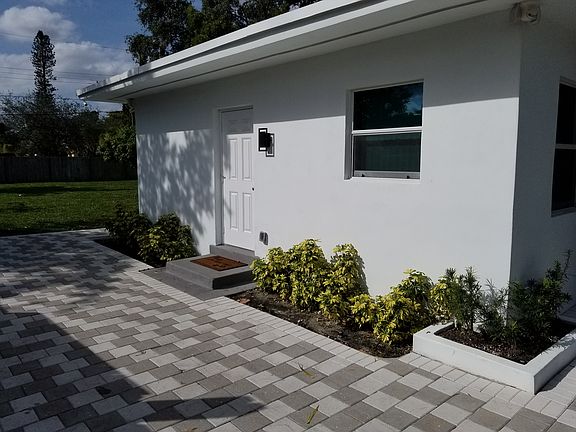 2nd image of 4217 SW 61st Ave