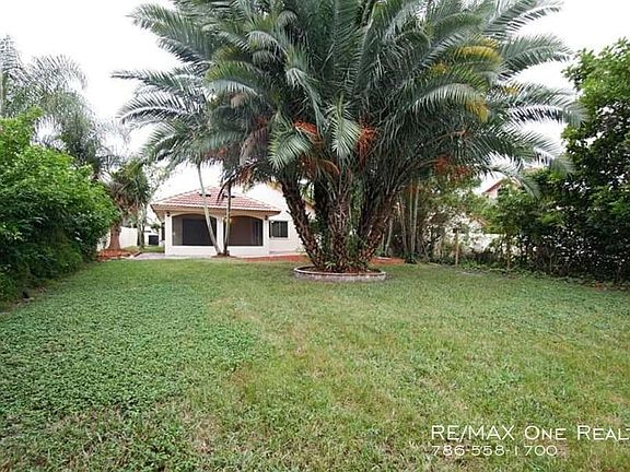 3rd image of 4523 NW 7th Pl