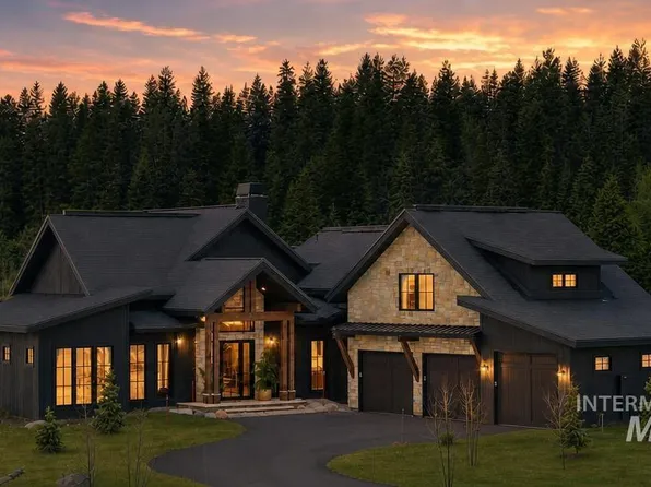 11 Larkspur Cir, McCall, ID 83638