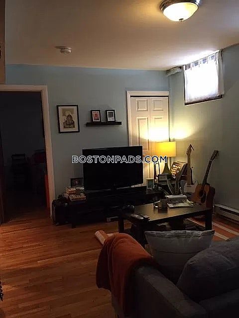 2nd image of 857 Beacon St #4A