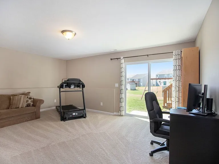 1328 Ellery Grove Ct — Photo 14
