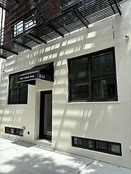 239 East 77th Street in Lenox Hill