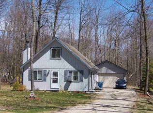 510 Winchester Dr, Roscommon, MI 48653