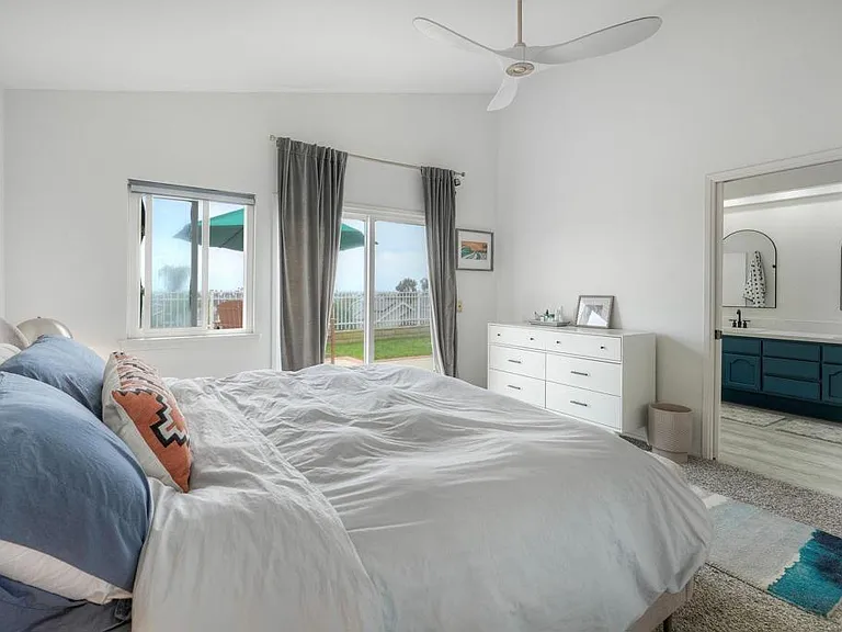 6817 Watercourse Dr — Photo 20