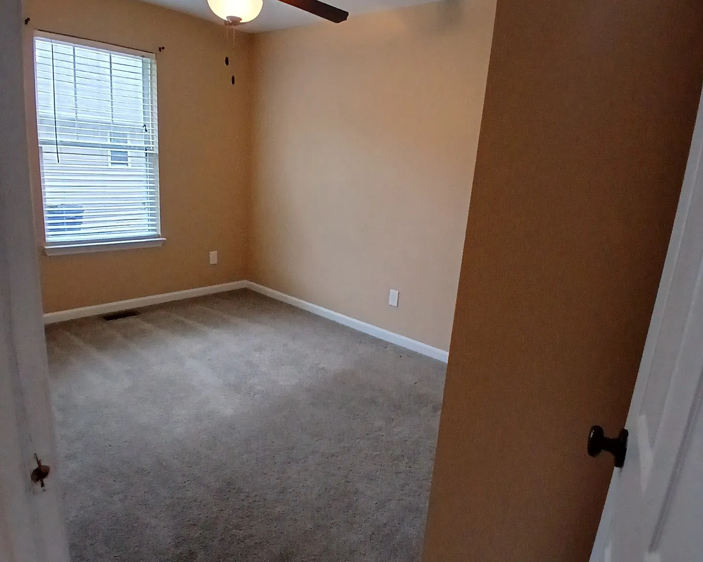 3 bed, 1280 sqft, $1,750 — Photo 3