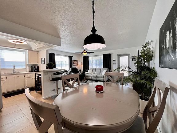 3rd image of 282 Camden L