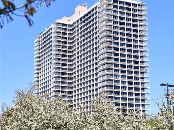 12700 Lake Ave APT 808, Lakewood, OH 44107