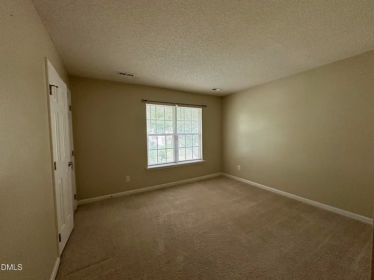 312 Commons Dr — Photo 15