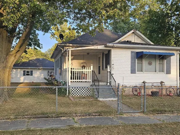 302 Broadway St, New Boston, IL 61272