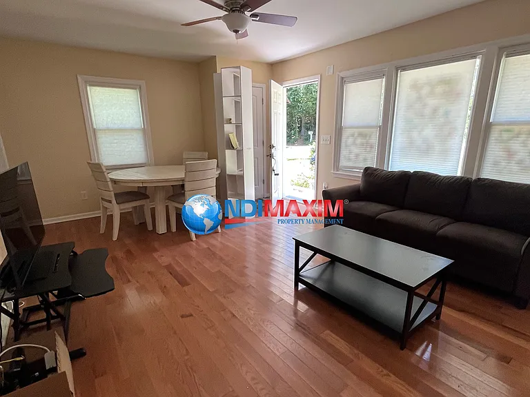 457 Barnes Mill Dr — Photo 5