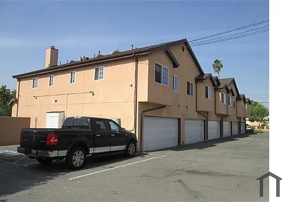 3 bed, 1550 sqft, $3,250 — Photo 2