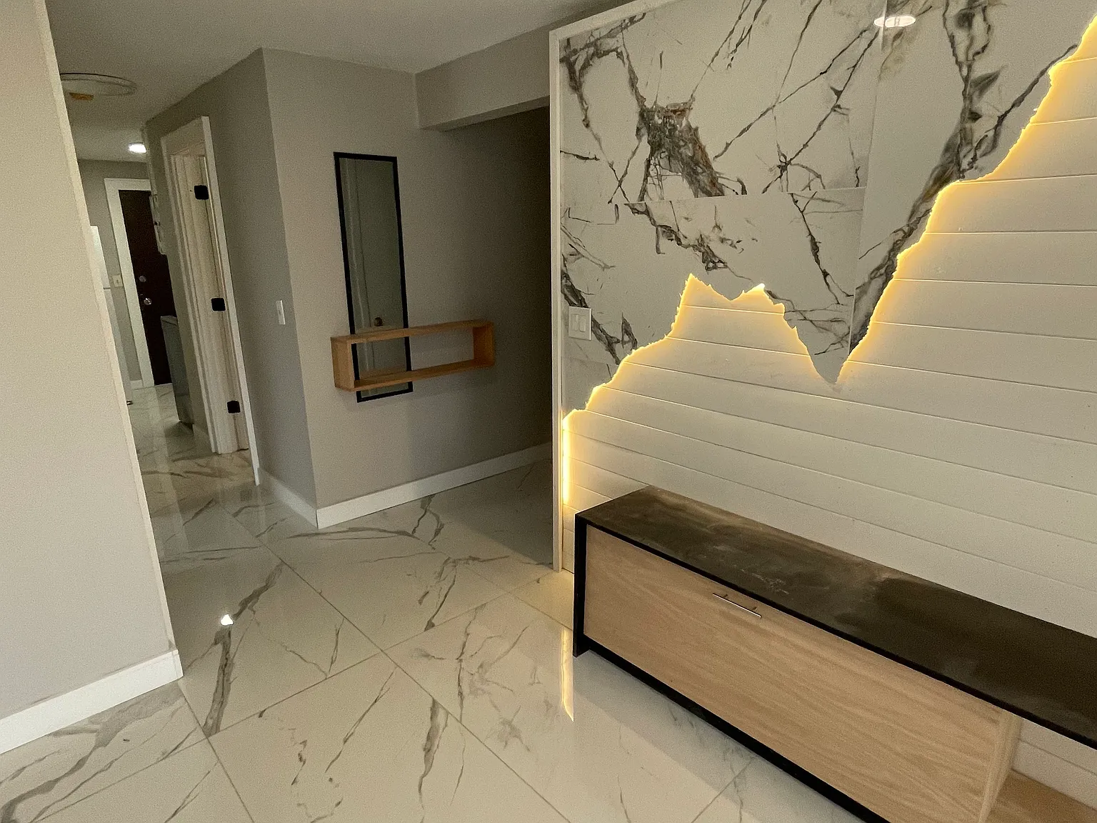 1 bed, 990 sqft, $1,550 — Photo 3