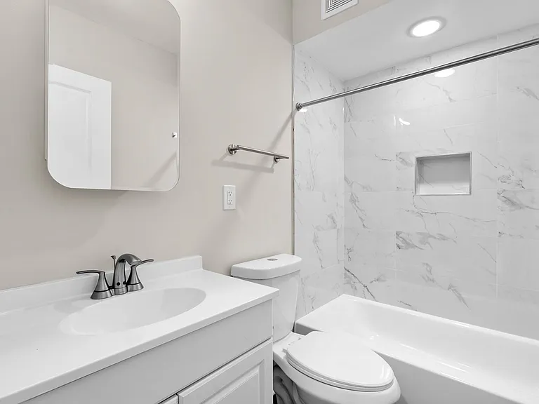 5811 Field Pl NE — Photo 24