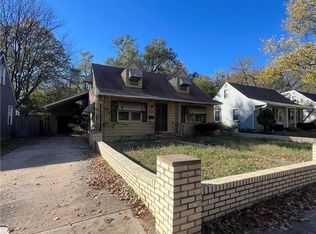 7724 Oak St, Kansas City, MO 64114