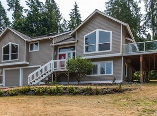 4984 Bakerview Rd, Oak Harbor, WA 98277