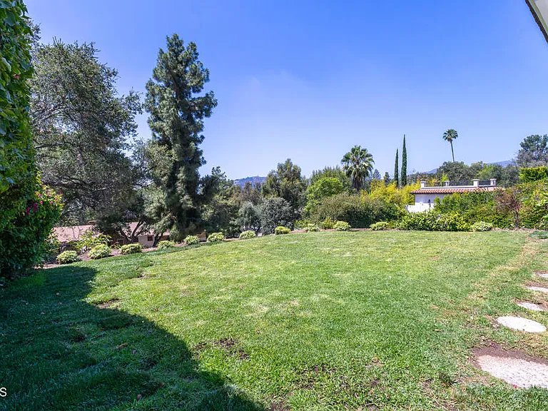 555 Paulette Pl — Photo 30