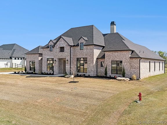 3rd image of 5838 N River Birch Rd