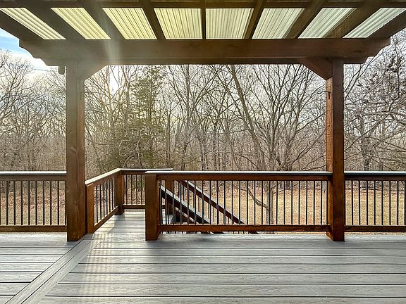 4th image of 997 S Oak Ridge Road