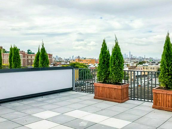 4th image of 1534 Putnam Ave #3B