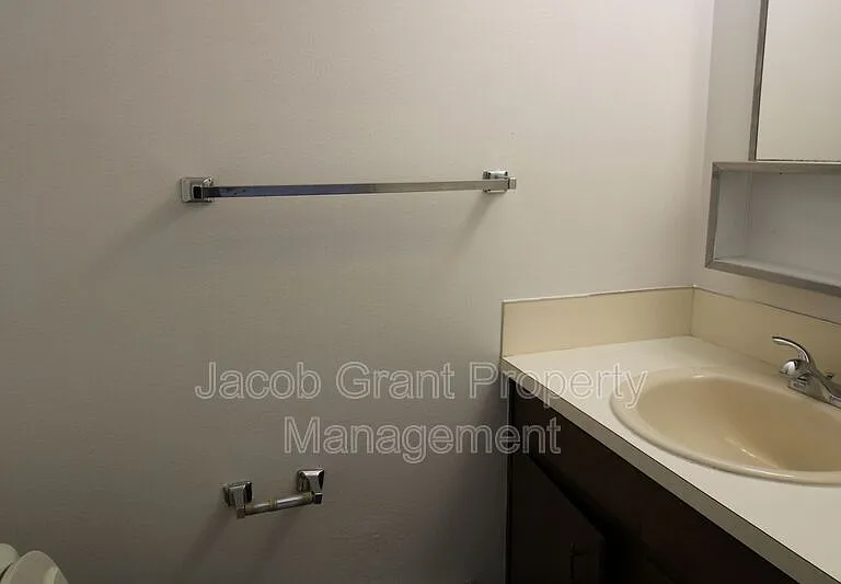 731 N Fanning Ave #733 — Photo 6