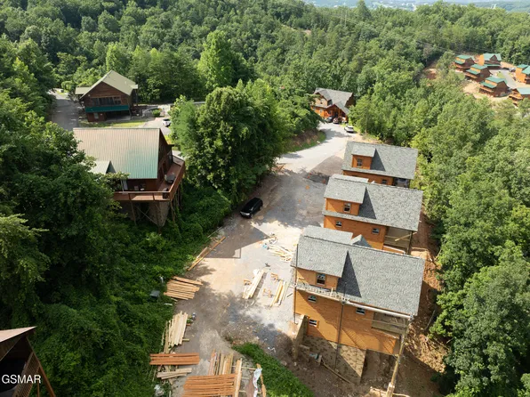 943 Pine Valley Way, Sevierville, TN 37862