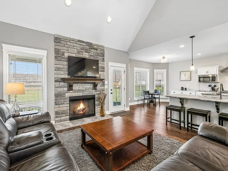 8325 Turnbull Dr — Photo 6