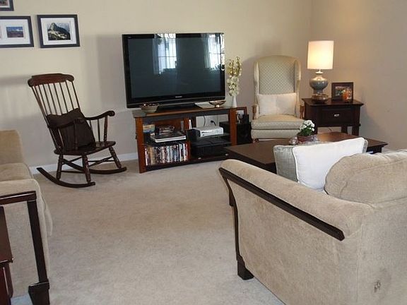 Family room 2