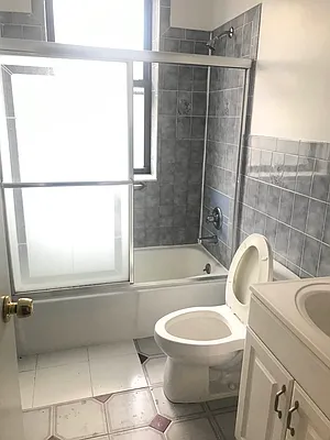 Rented by H L Dynasty Real Estate Corp | media 8