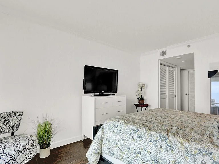 4201 N Ocean Blvd #C1405 — Photo 29