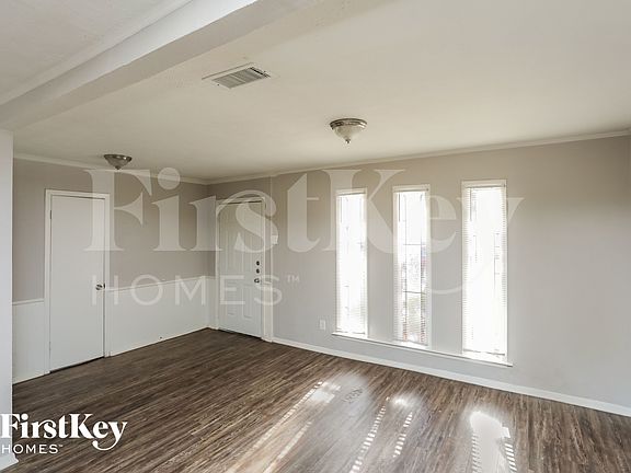 3rd image of 417 Lakeside Dr