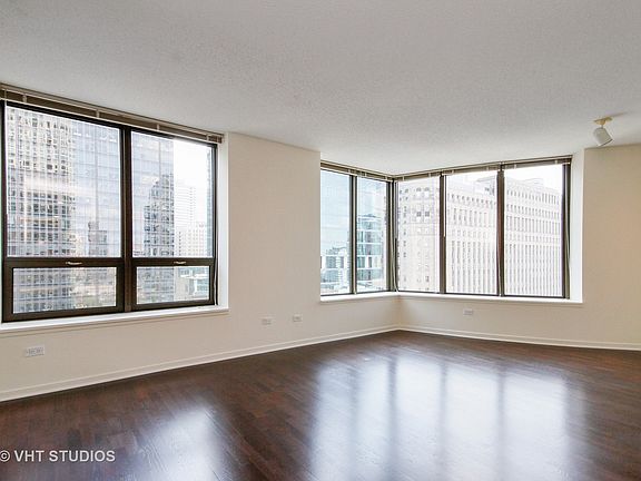 2nd image of 400 N La Salle St #1807