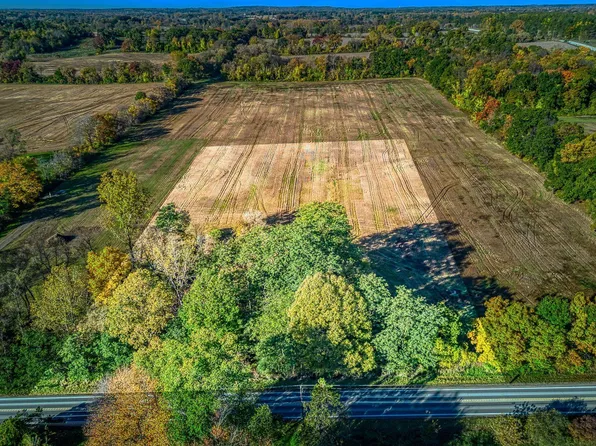 72643 Fisher Rd, Romeo, MI 48065