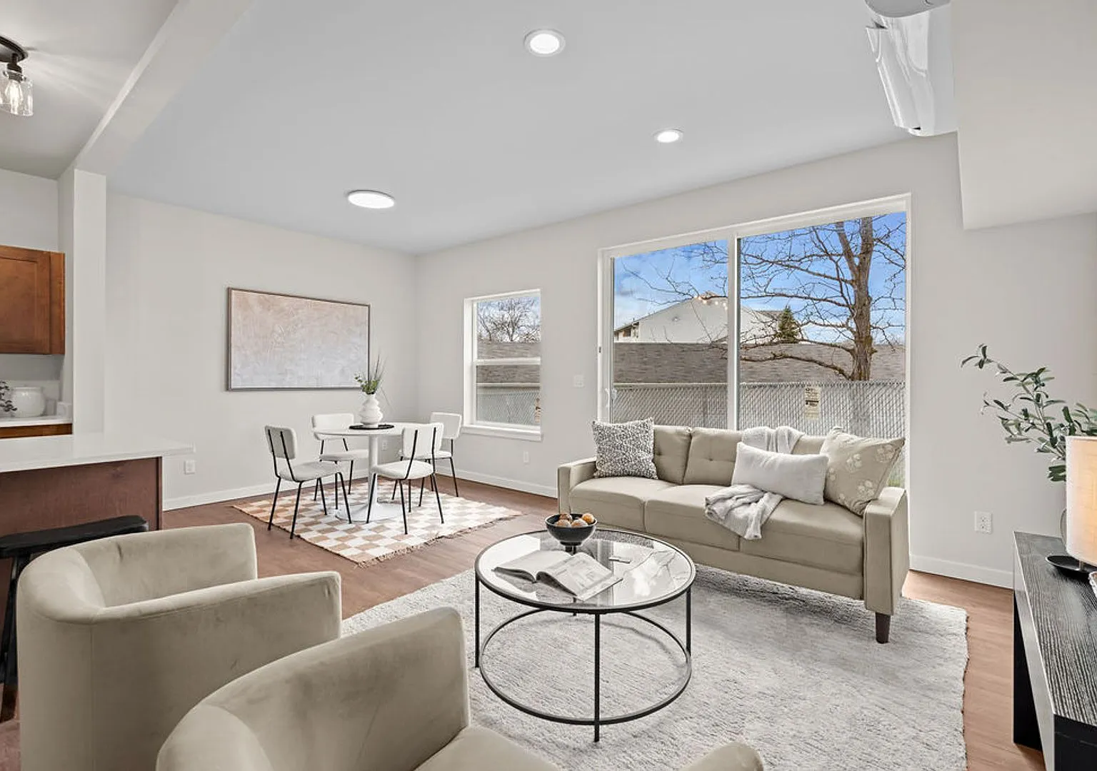 202 S Union Rd — Photo 1