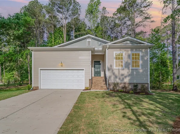 8030 Turnberry Cir, Sanford, NC 27332