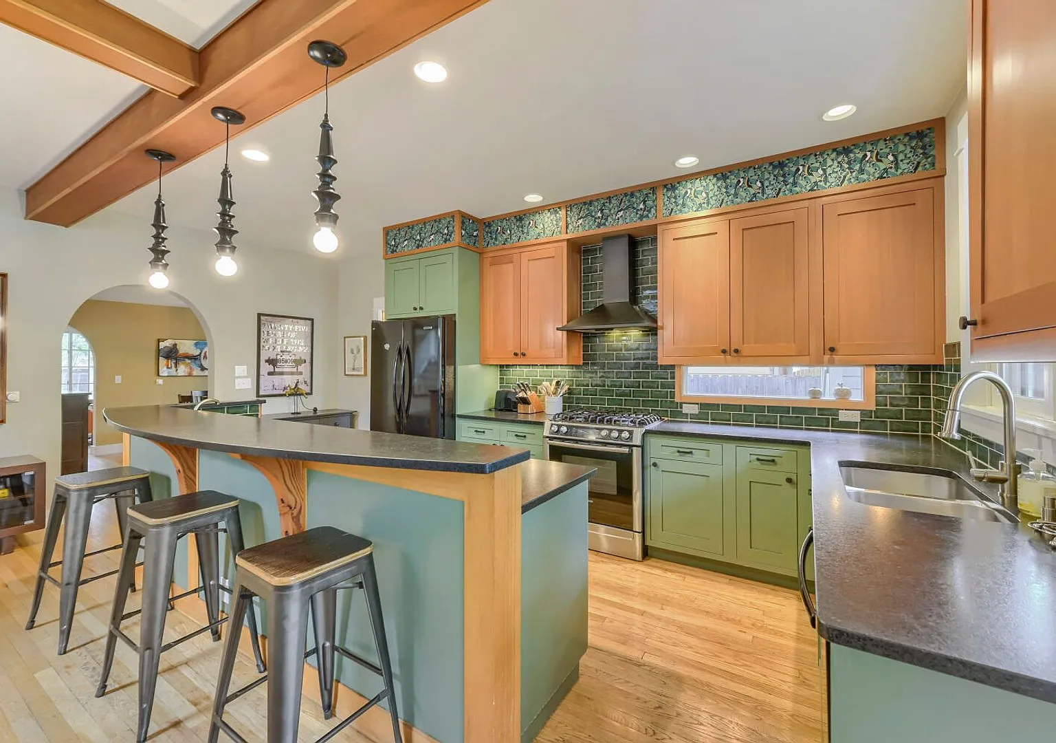 Elegant 4BR Retreat by Chautauqua & CU — Photo 1