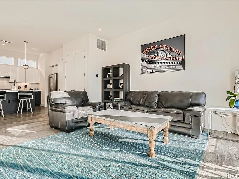 2416 Eliot St — Photo 15