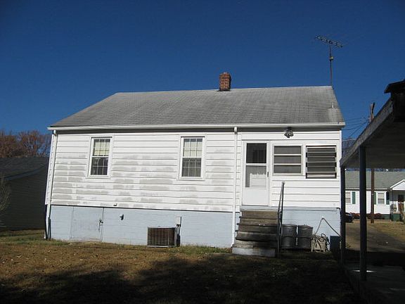 3rd image of 189 Hamlin Ave